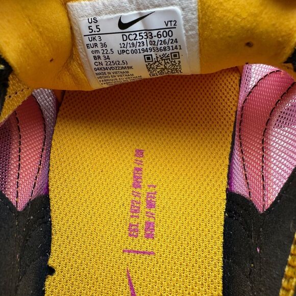 Nike Waffle One Active Fucshia University Gold Sneakers  Womens 5.5 - Picture 5 of 7